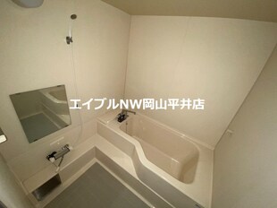 フロリアーデ梅島Aの物件内観写真